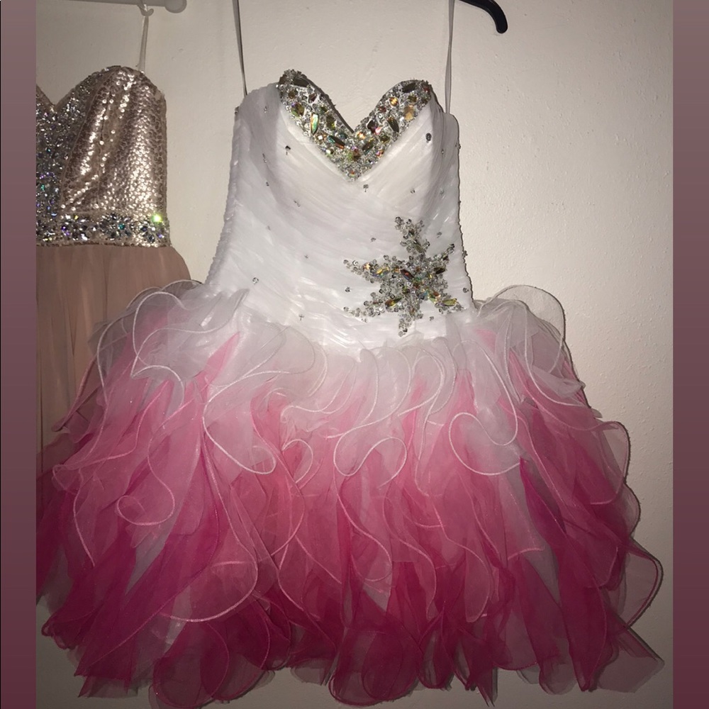 15 dress or can be a dama dress